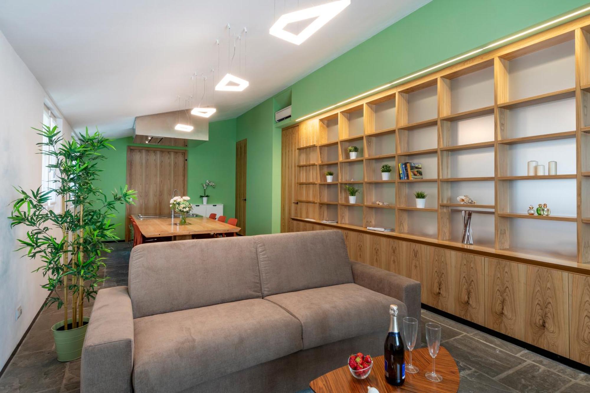 Joivy Charming 3-bed Retreat Portofino